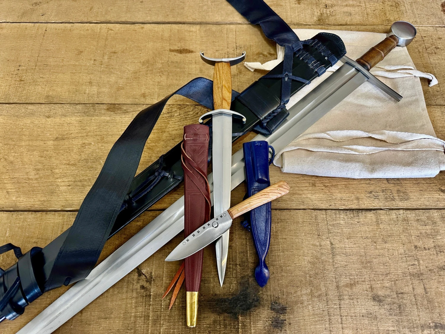 12thC Single Handed Sword Bundle With FREE Sword Bag 5 12thC Single Handed Sword Bundle With FREE Sword Bag - Image 3