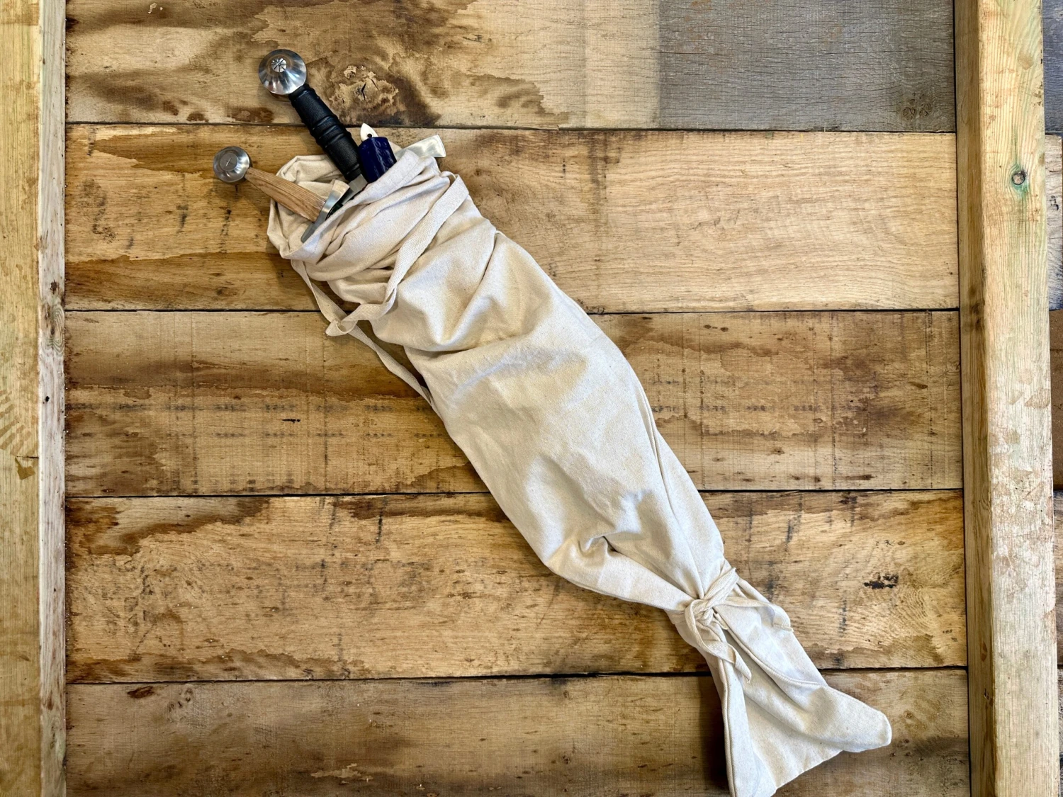 14thC Clip Point Falchion Sword Bundle - With Free Sword Bag 5 14thC Clip Point Falchion Sword Bundle - With Free Sword Bag - Image 3