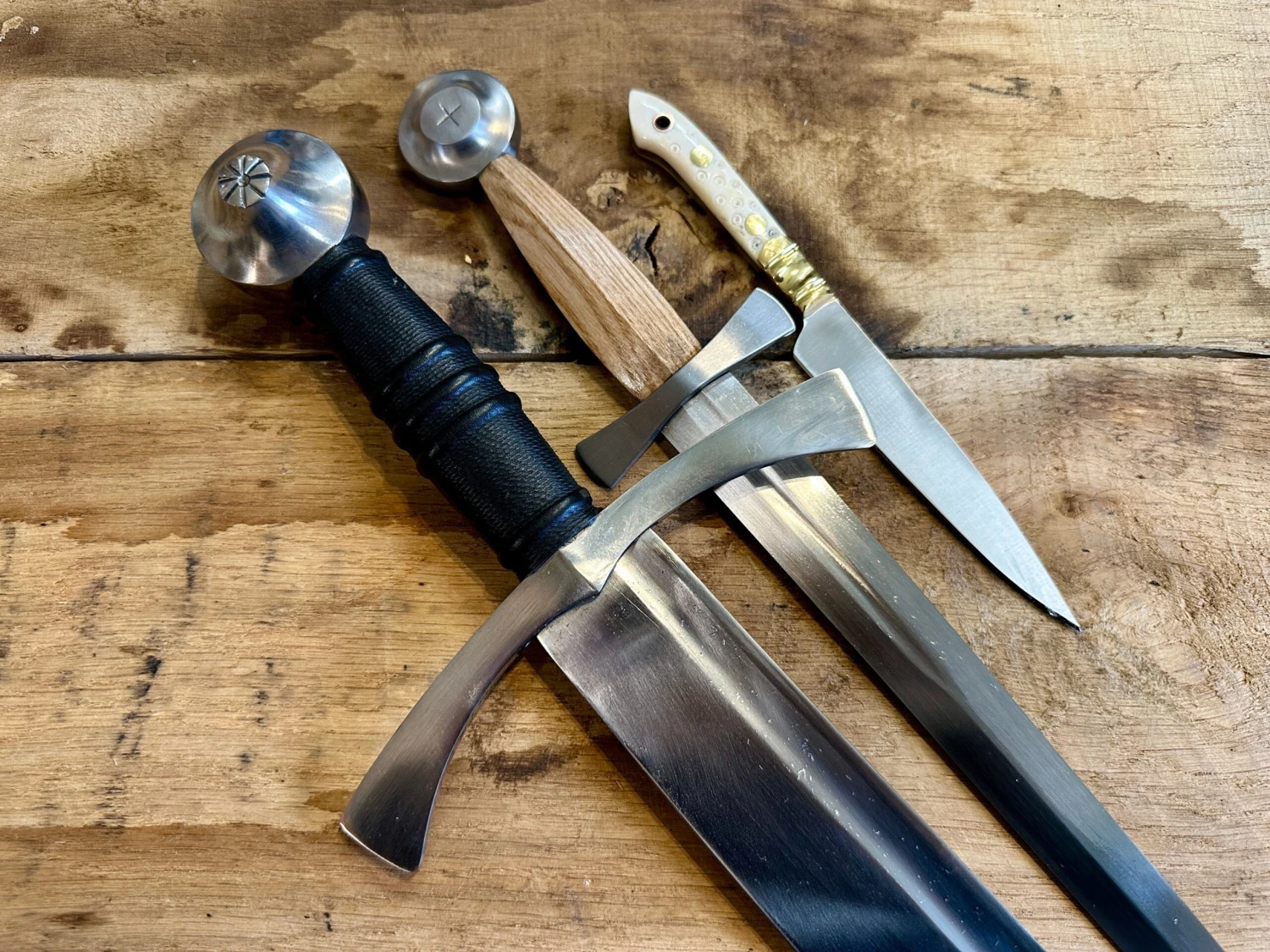 14thC Clip Point Falchion Sword Bundle - With Free Sword Bag 6 14thC Clip Point Falchion Sword Bundle - With Free Sword Bag - Image 4