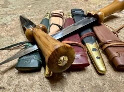 15thC Working/Fighting Bollock Dagger -Tod Cutler Shop 15thCWorking FightingBollockDagger closeupfromtopofknife