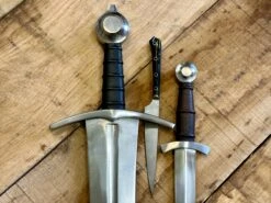 Medieval Arming Sword Type XIV 1270-1350 Bundle With FREE Sword Bag -Tod Cutler Shop ArmingSwordTypeXIVswordbundlecloseupoftops