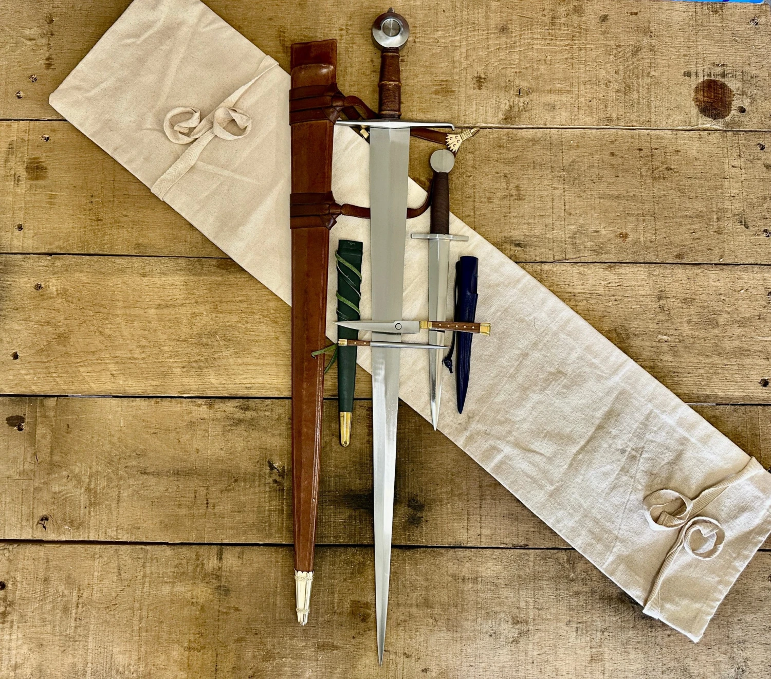 15thC Castillon Single Handed Sword Bundle With FREE Sword Bag 5 15thC Castillon Single Handed Sword Bundle With FREE Sword Bag - Image 3