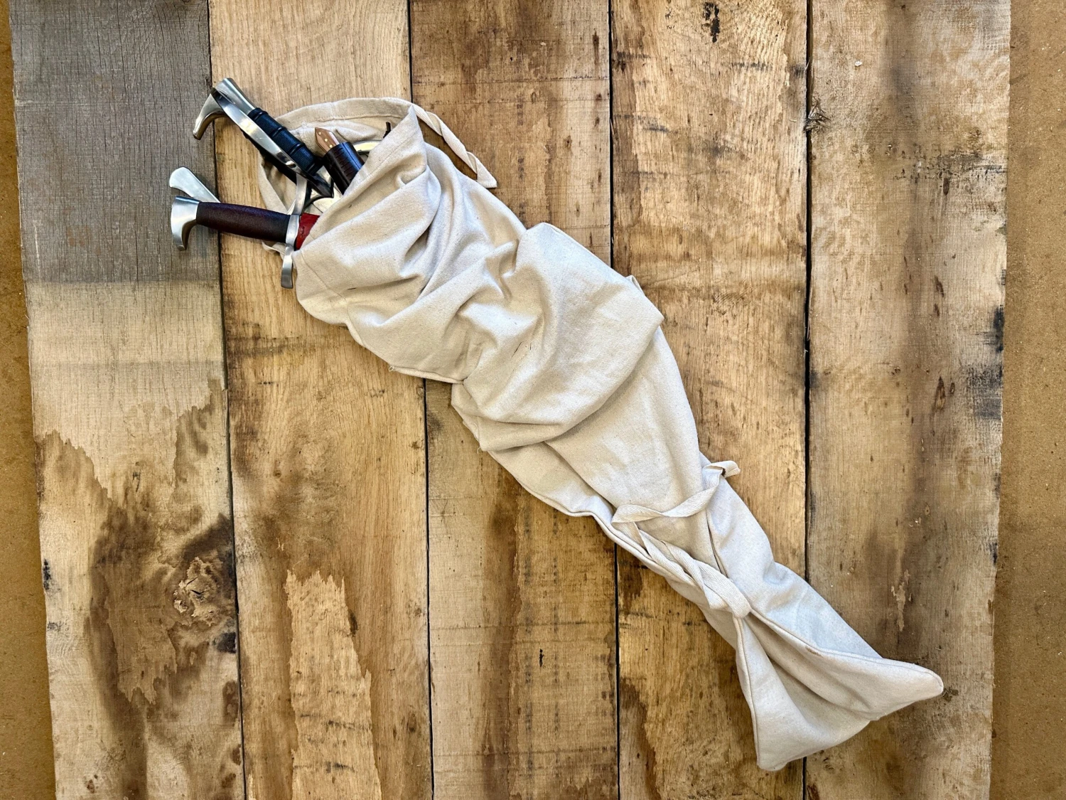 15th Century Wakefield Hanger Sword Bundle - With FREE Sword Bag 10 15th Century Wakefield Hanger Sword Bundle - With FREE Sword Bag - Image 9