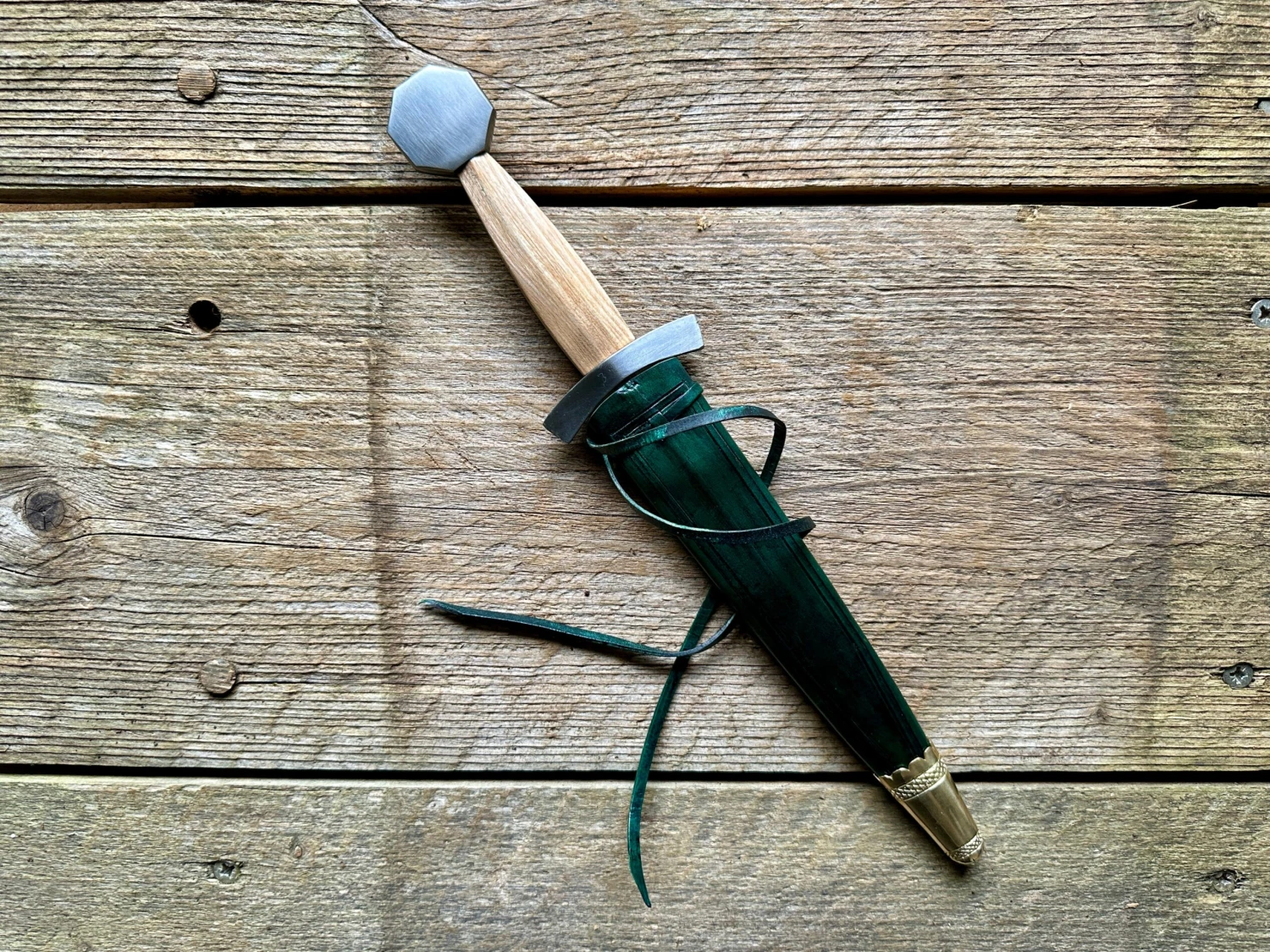 Late 13th Century Quillon Dagger 7 Late 13th Century Quillon Dagger - Image 5