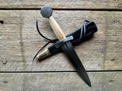 Late 13th Century Quillon Dagger 21 Late 13th Century Quillon Dagger -Tod Cutler Shop TC105Late13thCQuillonwithblackscabbard