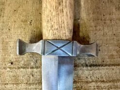 12th Century Quillon Dagger 23 12th Century Quillon Dagger -Tod Cutler Shop TC10612thCQuillon closeupofguard