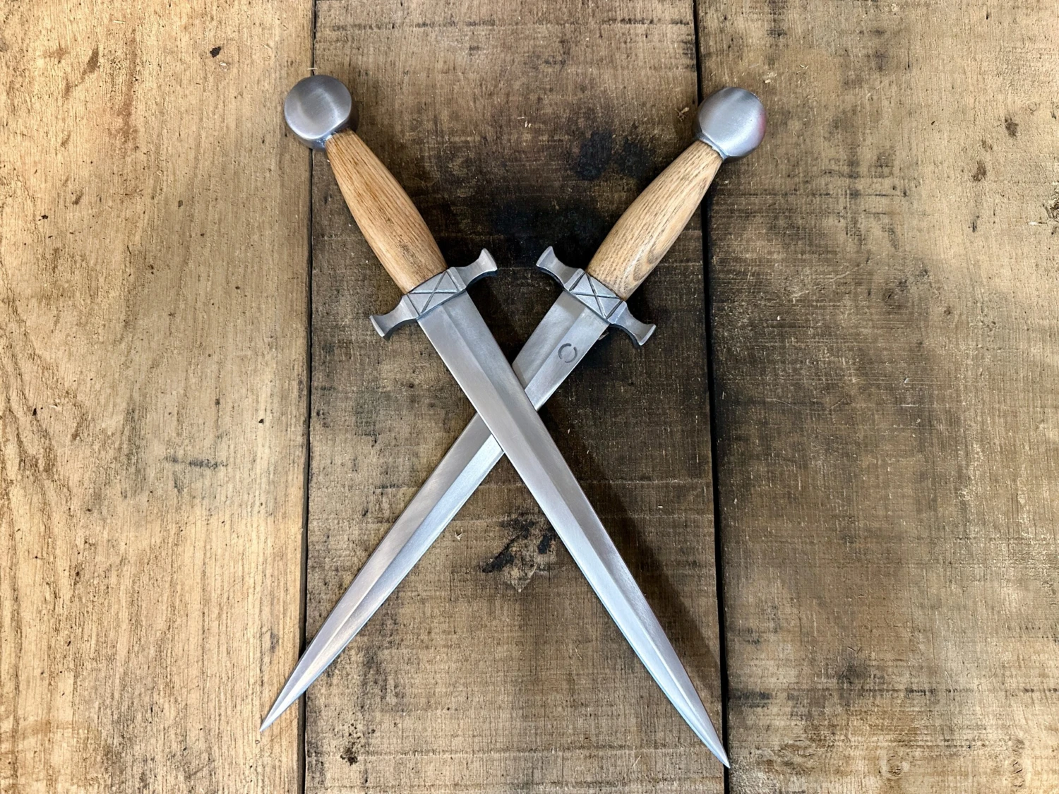 12th Century Quillon Dagger 4 12th Century Quillon Dagger - Image 2