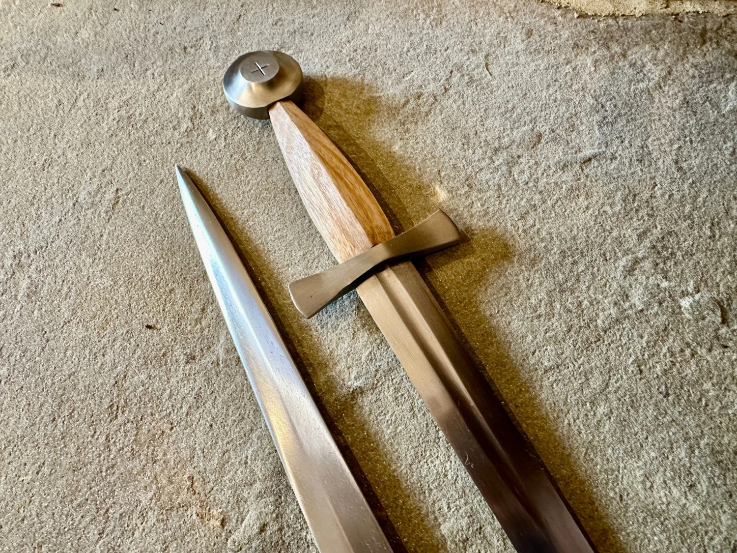 14th Century Long Quillon Dagger 7 14th Century Long Quillon Dagger - Image 5