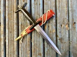 14th-15th Century Italian Horn Baselard 27 14th-15th Century Italian Horn Baselard -Tod Cutler Shop TC11314 15thCItalianHornBaselard witharedscab