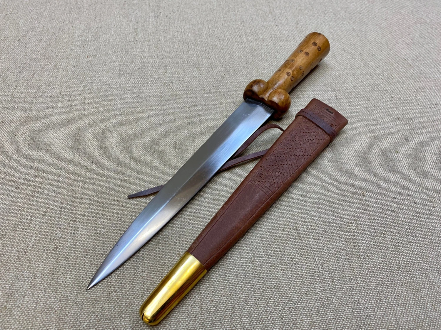 14thC - 15thC Medieval Bollock Dagger Dot And Circle 14 14thC - 15thC Medieval Bollock Dagger Dot And Circle - Image 13