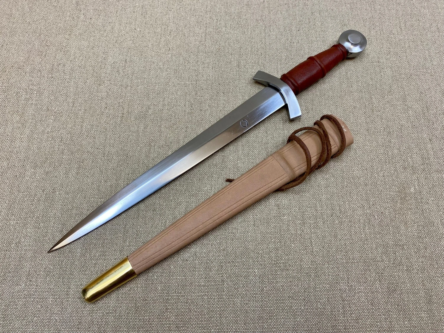 14thC Medieval Quillon Dagger 11 14thC Medieval Quillon Dagger - Image 9