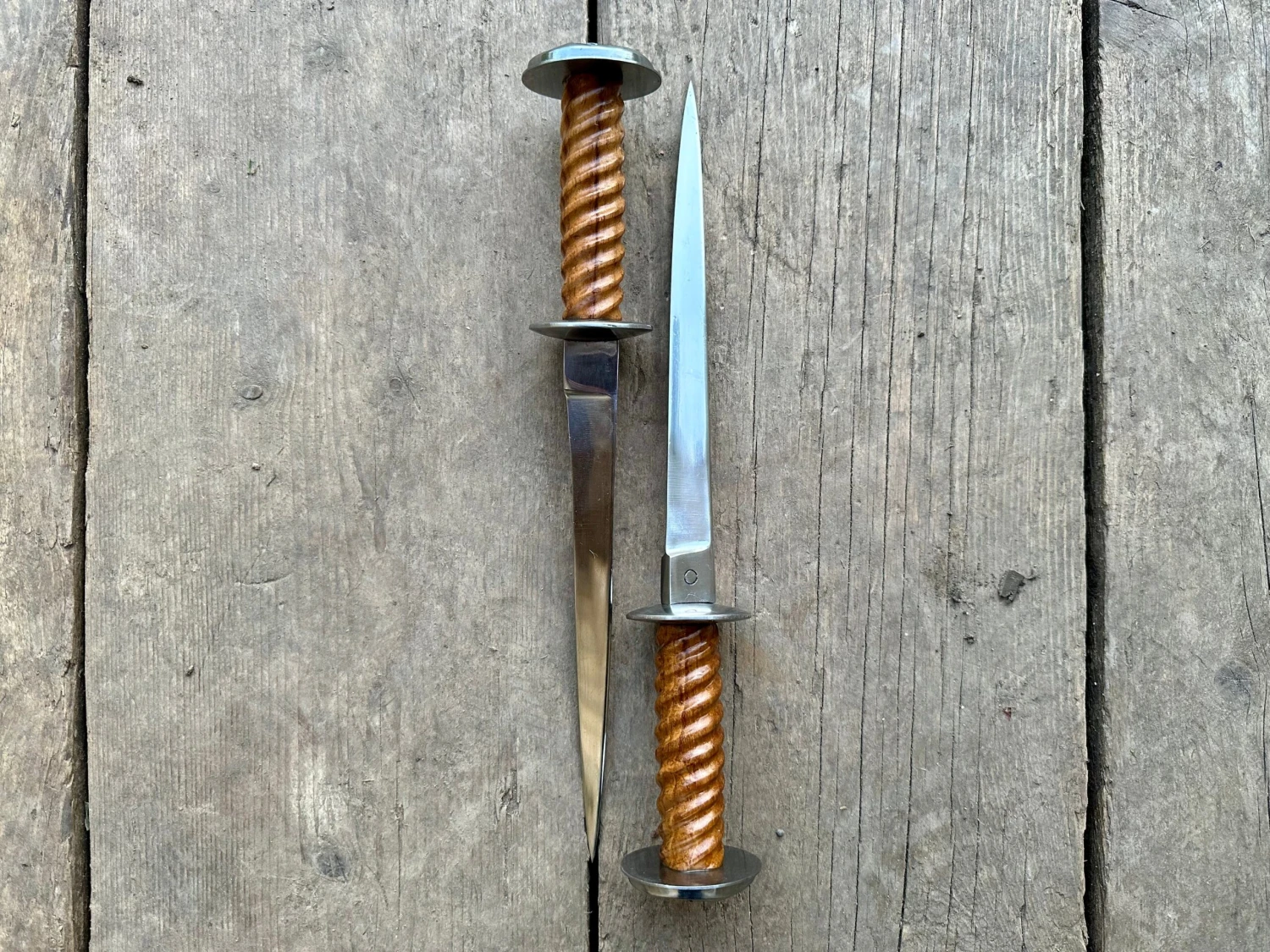 14thC Medieval English Knights Rondel Dagger 4 14thC Medieval English Knights Rondel Dagger - Image 2