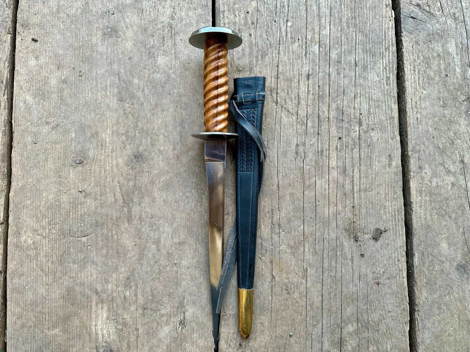 14thC Medieval English Knights Rondel Dagger 10 14thC Medieval English Knights Rondel Dagger - Image 8