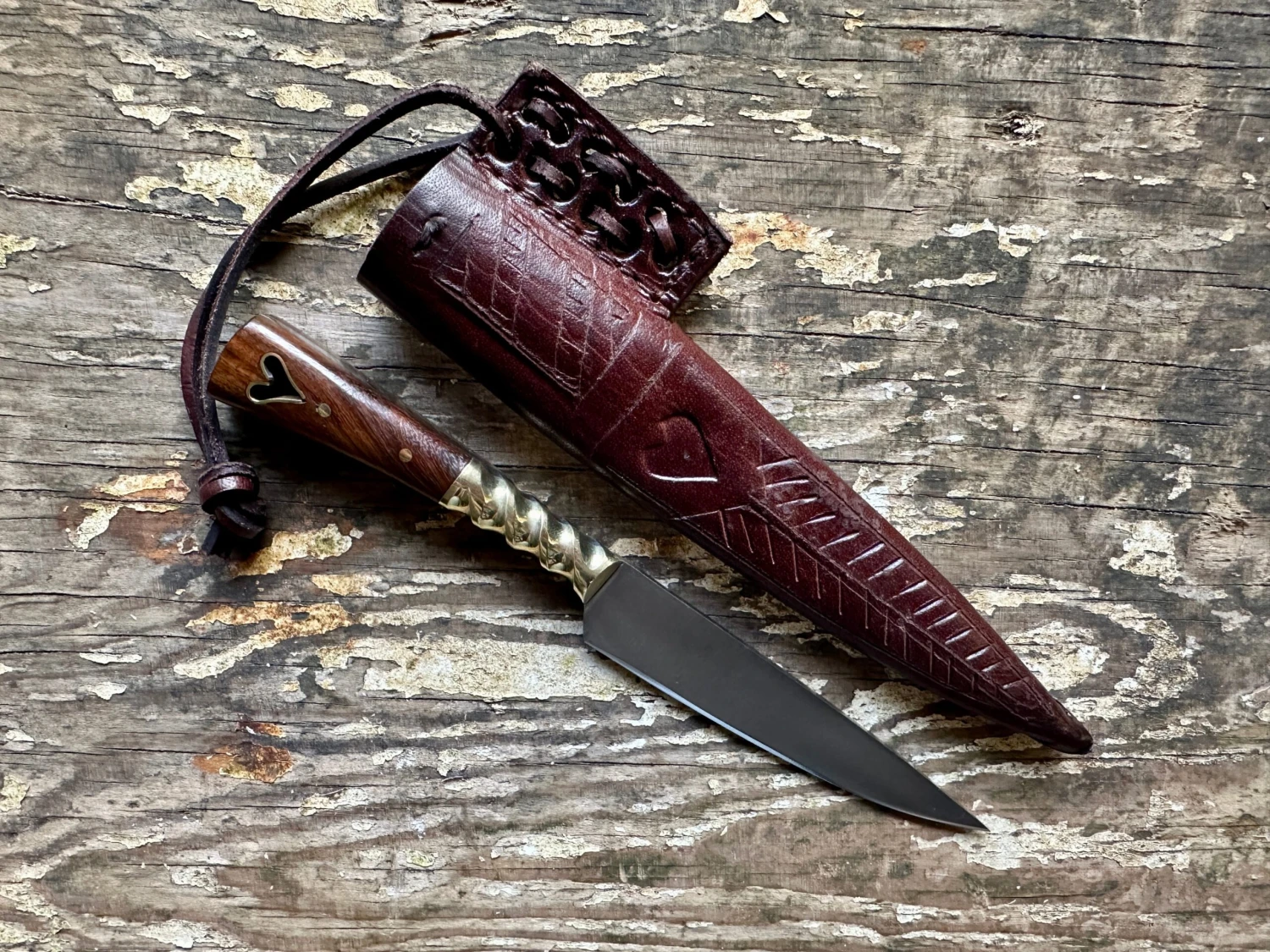 Heart Medieval Eating Knife In Wood 14-15th Century 5 Heart Medieval Eating Knife In Wood 14-15th Century - Image 3