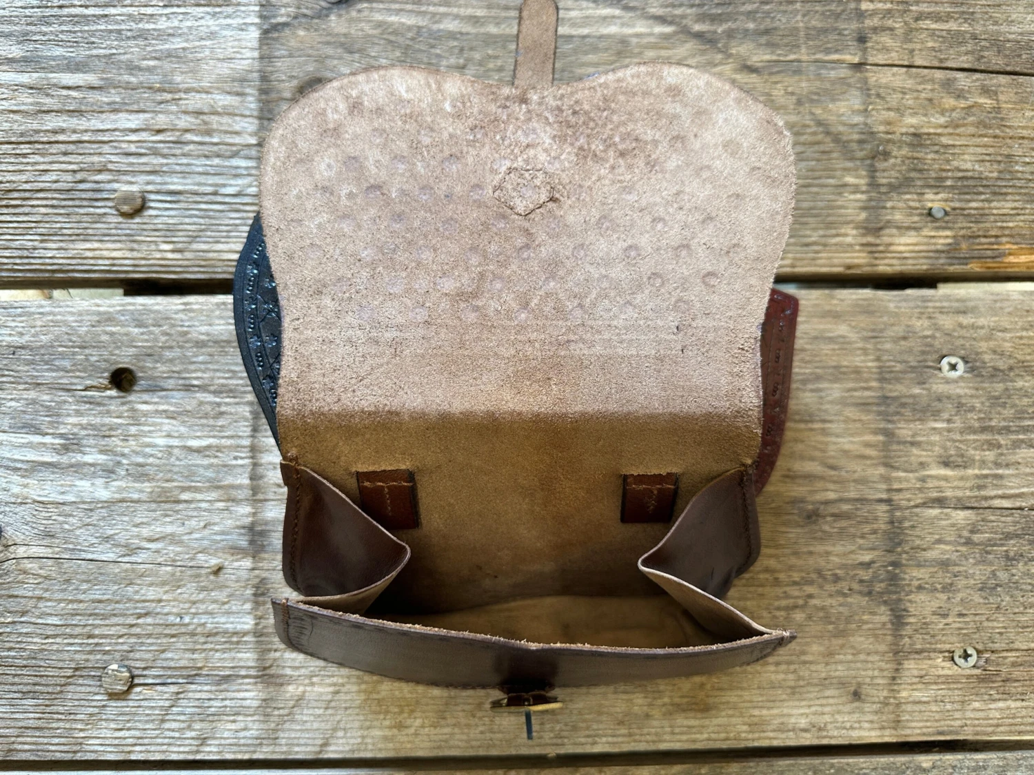 Small Bollock Pouch With Gusset 14-16thC 11 Small Bollock Pouch With Gusset 14-16thC - Image 9