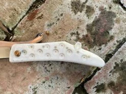 14thC-15thC Zoomorphic Folding Knife In Horn Or Bone -Tod Cutler Shop TCP12514thCZoomorphicFoldingKnife bonecloseup