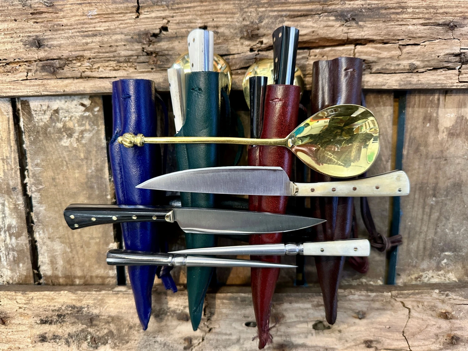 15thC Three Piece Eating Set In Bone Or Horn 4 15thC Three Piece Eating Set In Bone Or Horn - Image 2