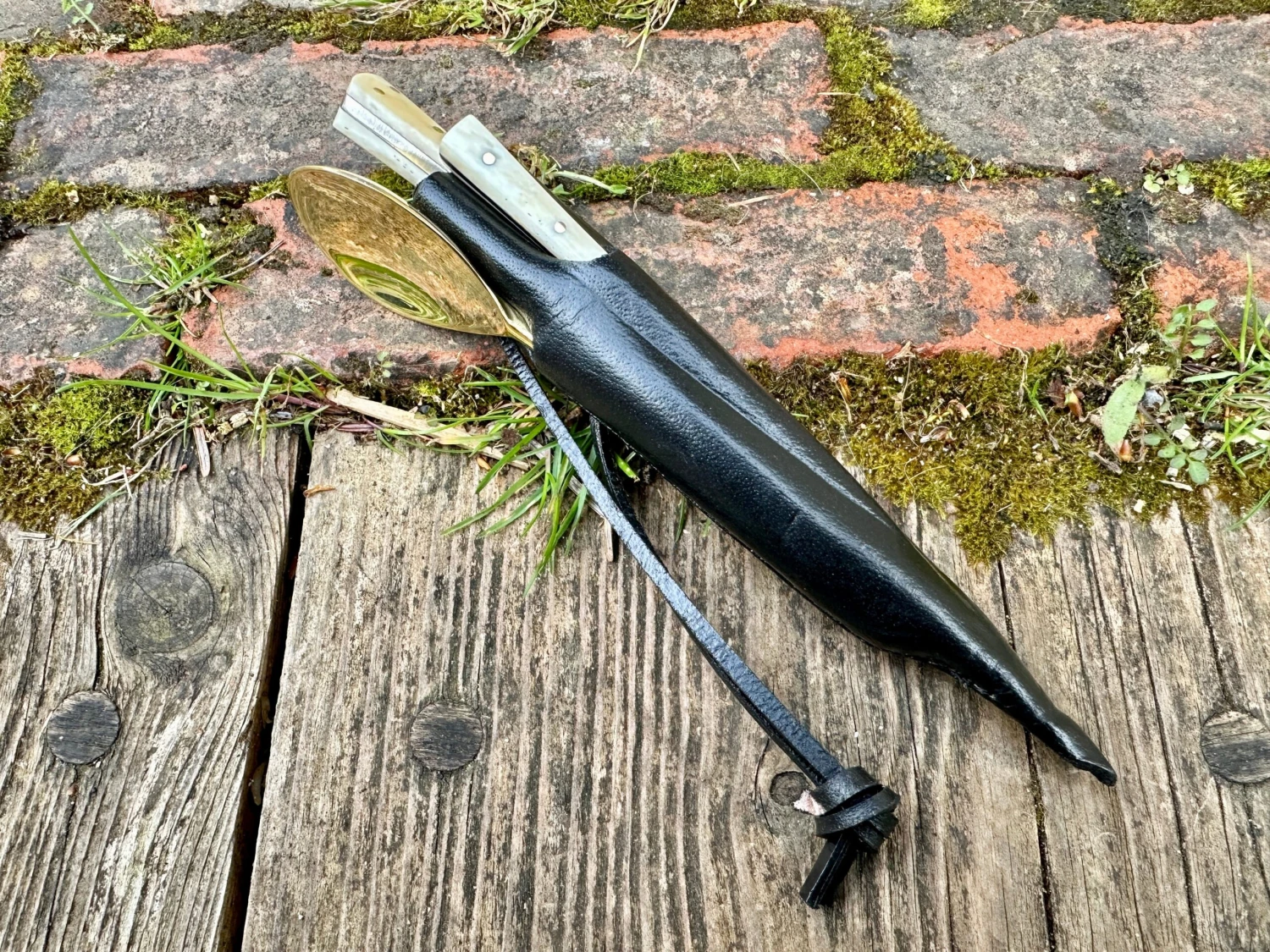 15thC Three Piece Eating Set In Bone Or Horn 8 15thC Three Piece Eating Set In Bone Or Horn - Image 6