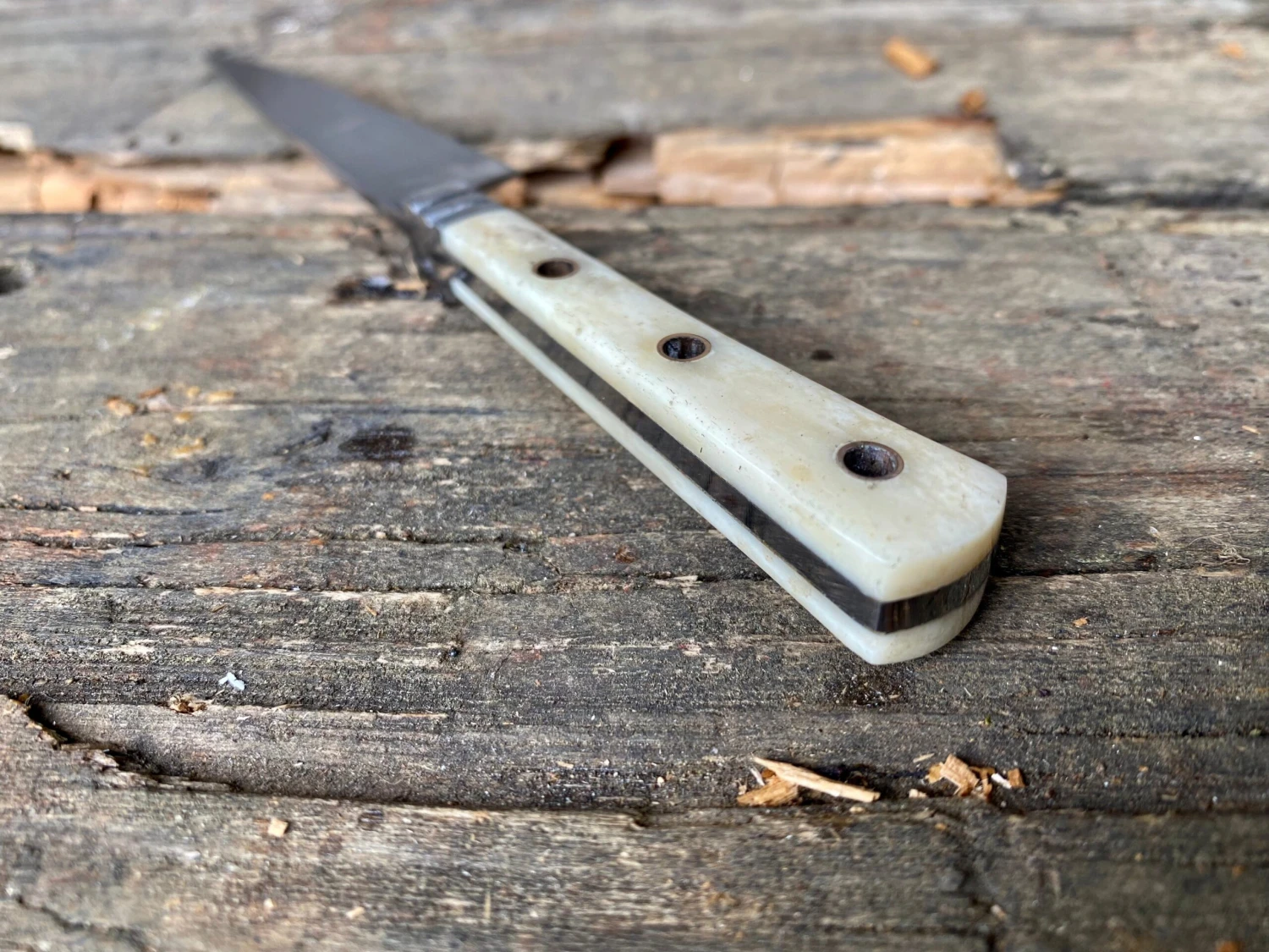 Small Bone Handled Medieval Eating Knives 14thC-15thC 4 Small Bone Handled Medieval Eating Knives 14thC-15thC - Image 2