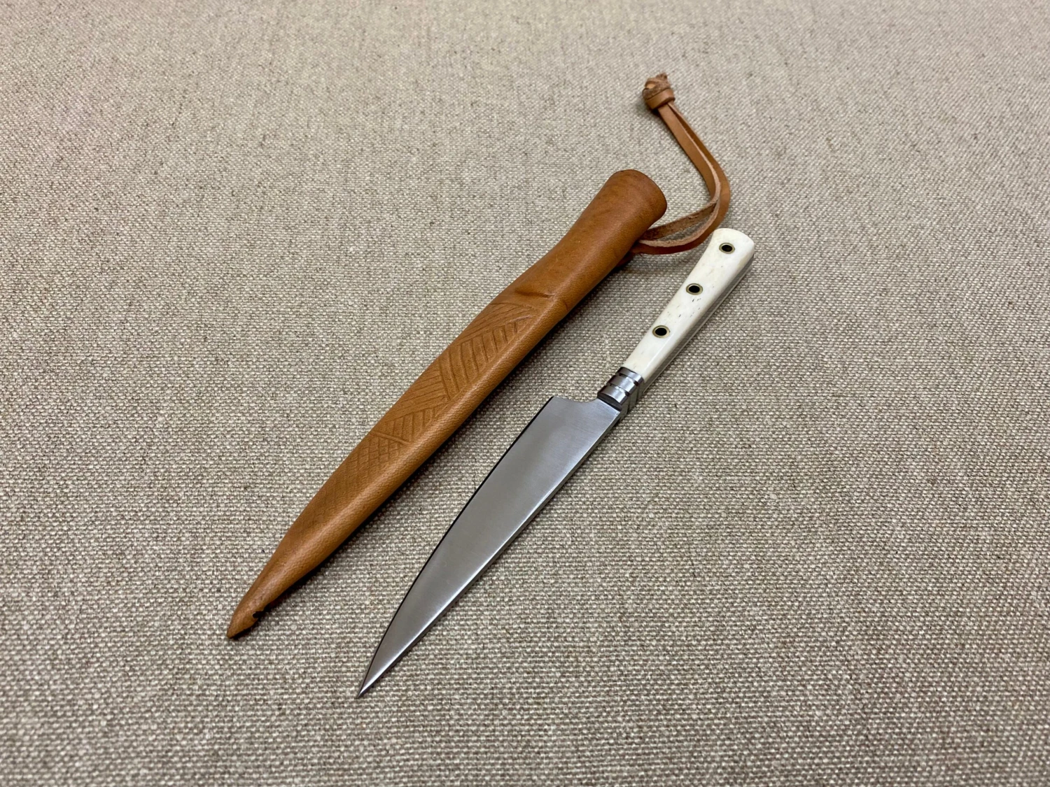 Small Bone Handled Medieval Eating Knives 14thC-15thC 16 Small Bone Handled Medieval Eating Knives 14thC-15thC - Image 14