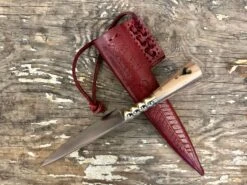 Heart Medieval Eating Knife In Olive Wood 14-15th Century 18 Heart Medieval Eating Knife In Olive Wood 14-15th Century -Tod Cutler Shop TCPHeartlight redscab