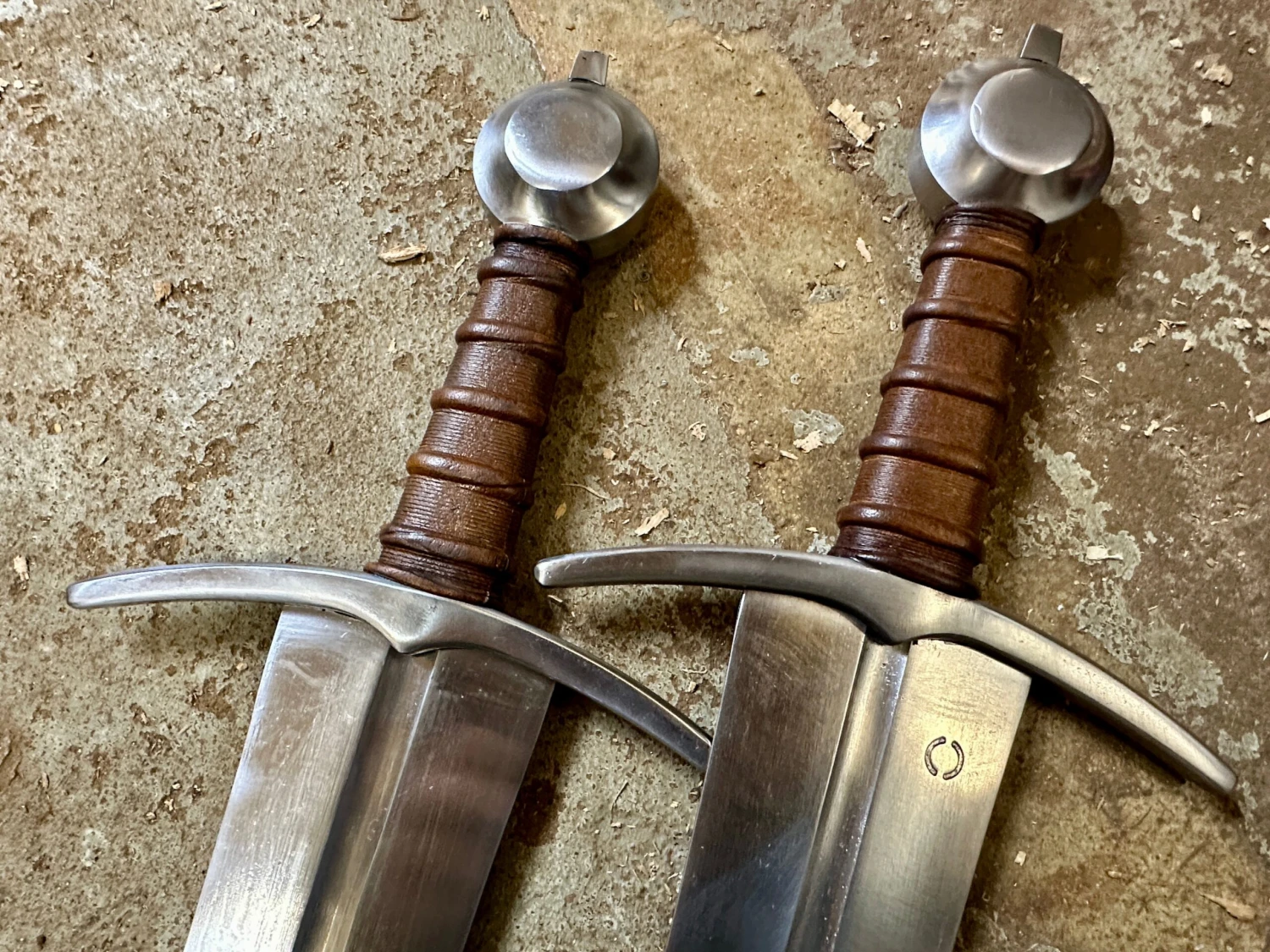 Medieval Arming Sword Type XIV 1270-1350 5 Medieval Arming Sword Type XIV 1270-1350 - Image 3