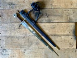 Castillon Single Handed Medieval Sword - Type XV 1400-1470 24 Castillon Single Handed Medieval Sword - Type XV 1400-1470 -Tod Cutler Shop TCS5Castillon withblackscabbard