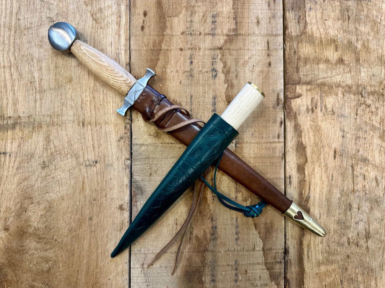 The Thames Finds Bundle 4 The Thames Finds Bundle - Image 2