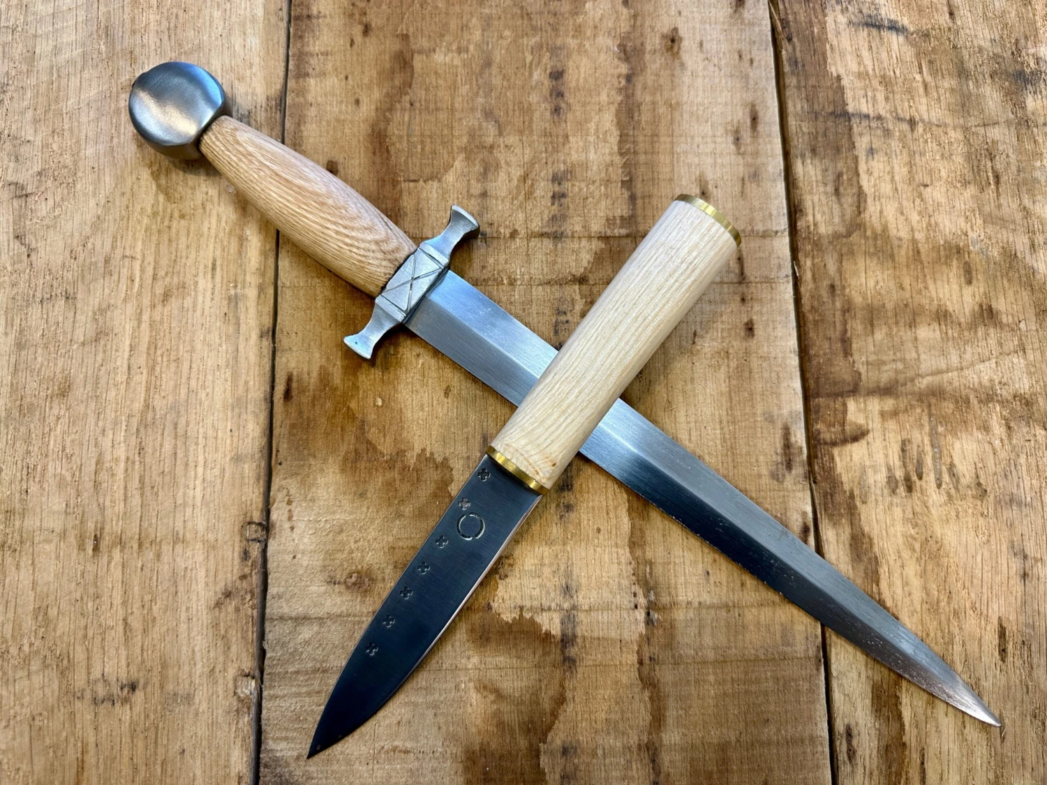 The Thames Finds Bundle 6 The Thames Finds Bundle - Image 4